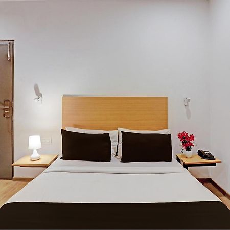 Townhouse Near Secunderabad Railway Station, Yashoda Hospital, Patny Centre Exterior photo