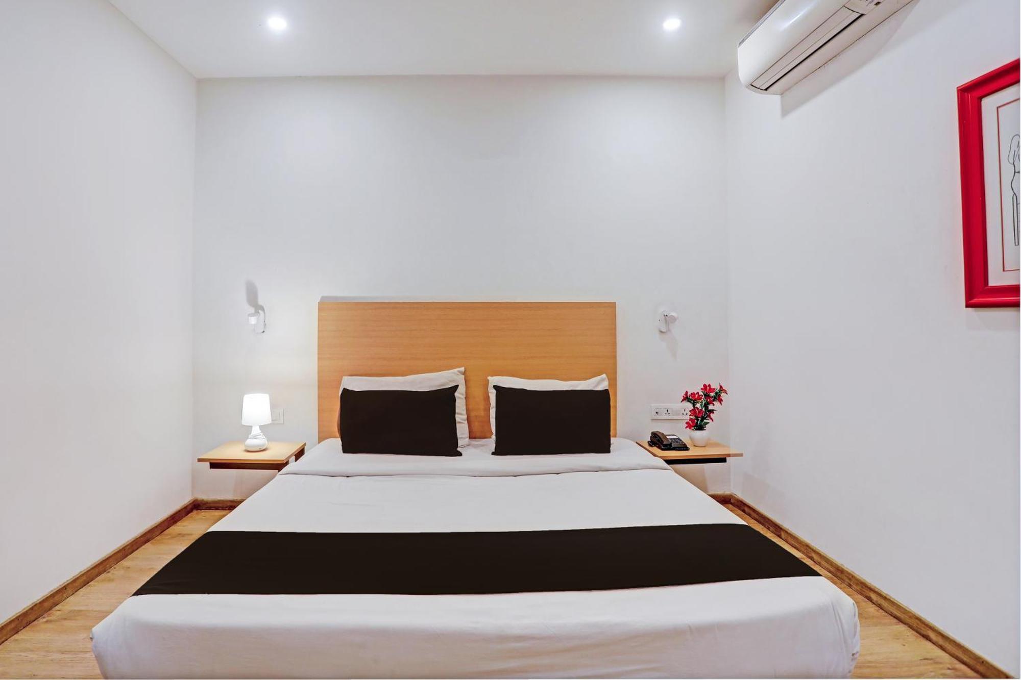 Townhouse Near Secunderabad Railway Station, Yashoda Hospital, Patny Centre Exterior photo
