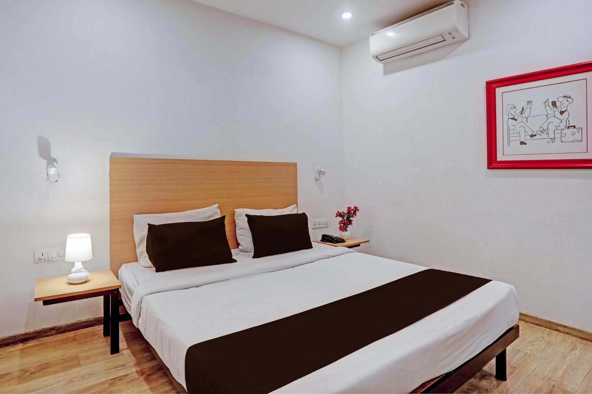 Townhouse Near Secunderabad Railway Station, Yashoda Hospital, Patny Centre Exterior photo